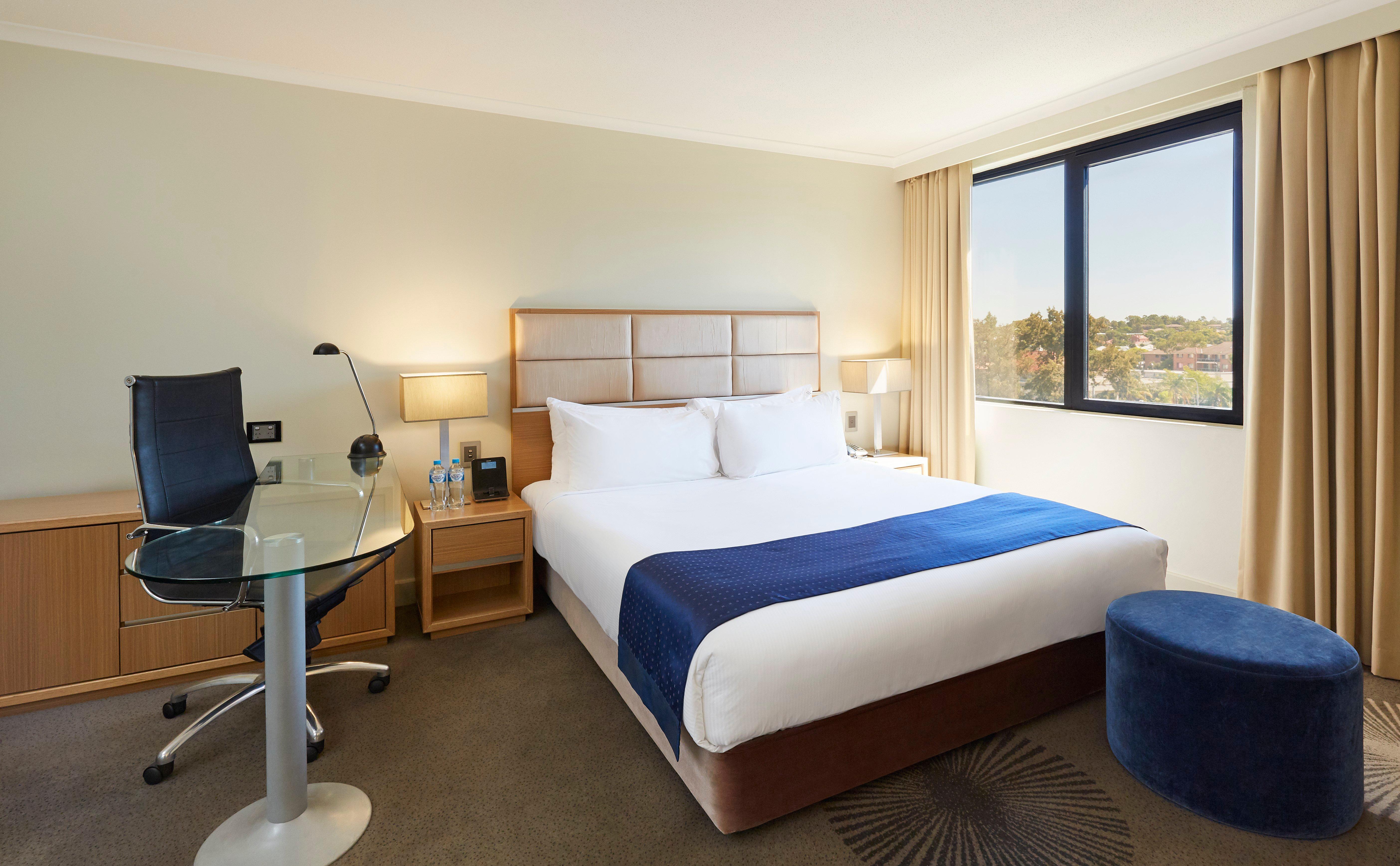 Holiday Inn Parramatta By Ihg Sydney Exterior photo