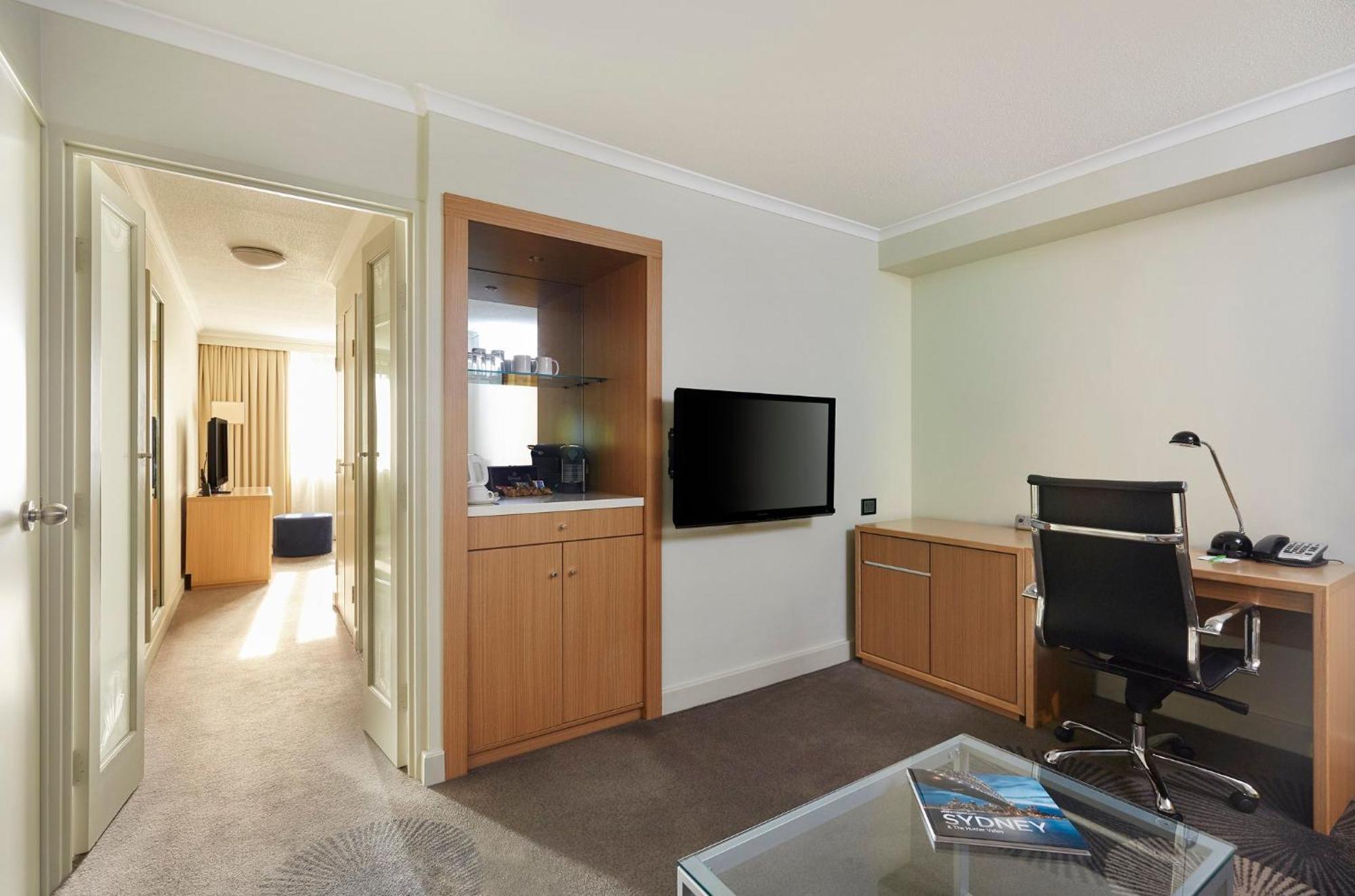 Holiday Inn Parramatta By Ihg Sydney Exterior photo