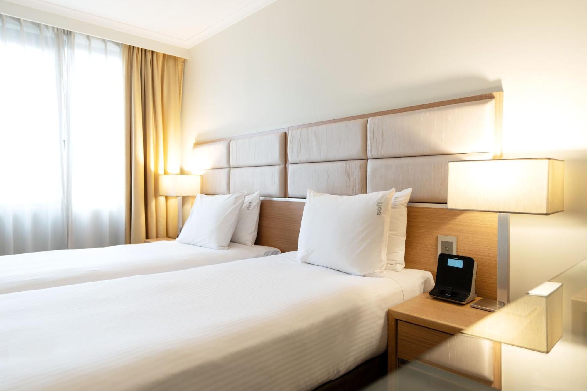 Holiday Inn Parramatta By Ihg Sydney Exterior photo