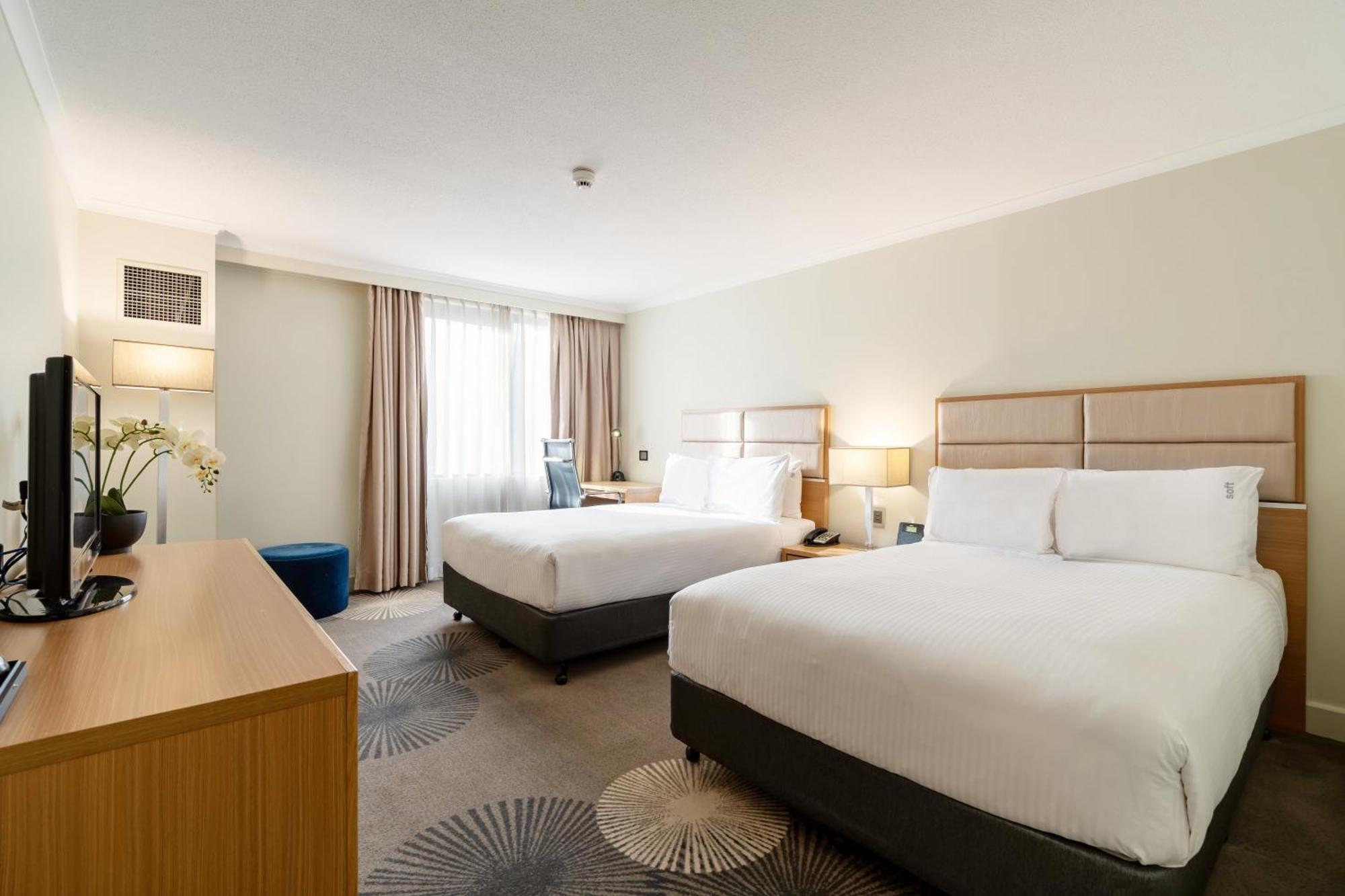 Holiday Inn Parramatta By Ihg Sydney Exterior photo