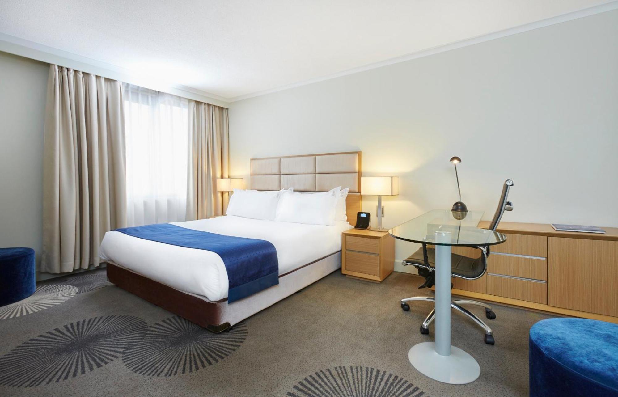Holiday Inn Parramatta By Ihg Sydney Exterior photo